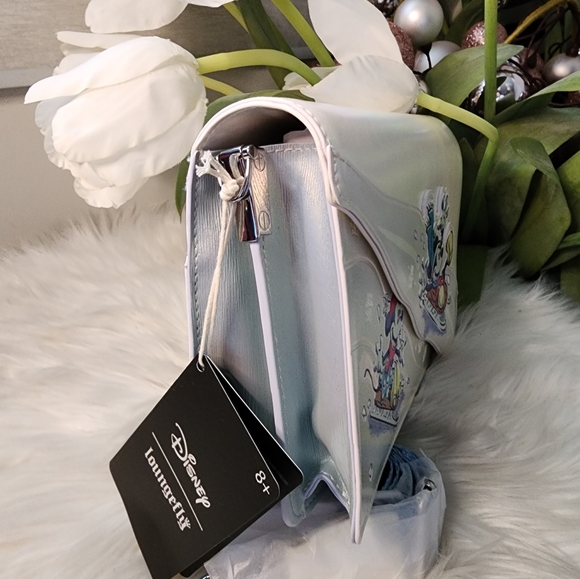 Loungefly Disney Mickey and Friends Winter Wonderland Crossbody Bag - Picture 5 of 9